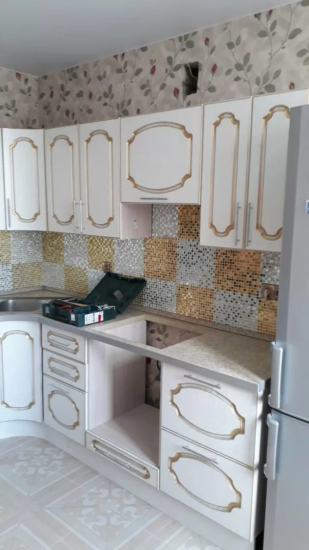 Кухня с патиной на заказ Ю-499